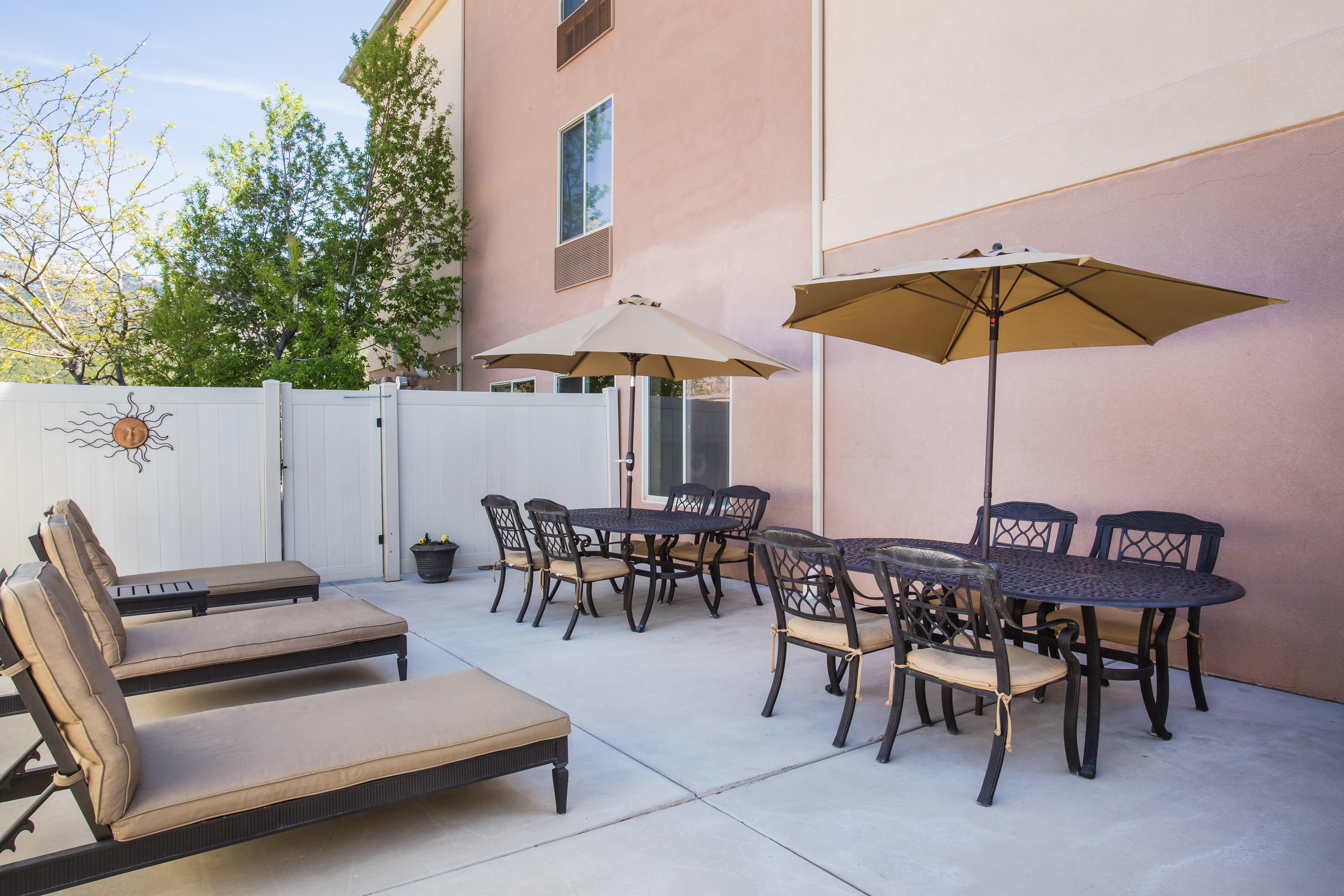 Holiday Inn Express Hotel & Suites Cedar City By Ihg מראה חיצוני תמונה